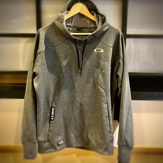 オークリー(Oakley)のオークリーパーカー(パーカー)