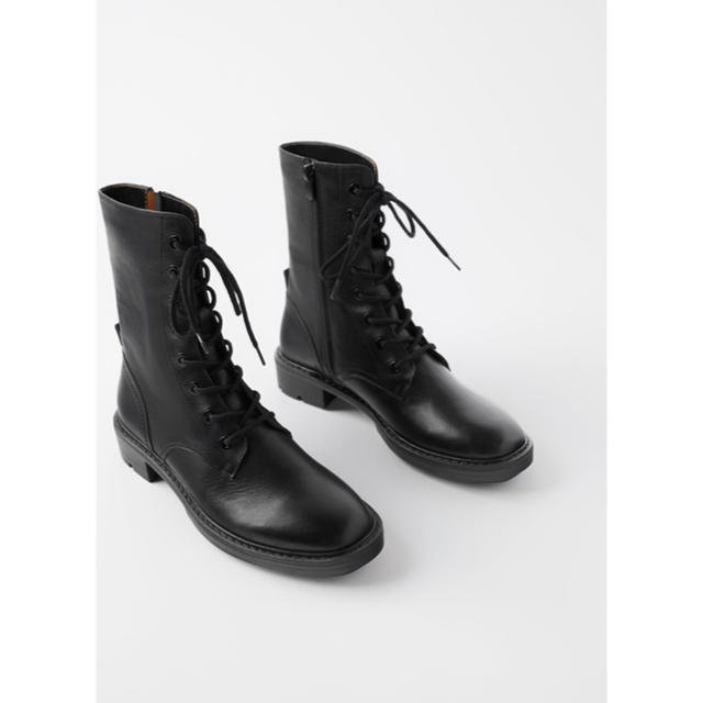 ZARA レースアップ ブーツ ももさん フラットレザーショートブーツ 39 ... ZARA ワイドヒールショートブーツ 39サイズ