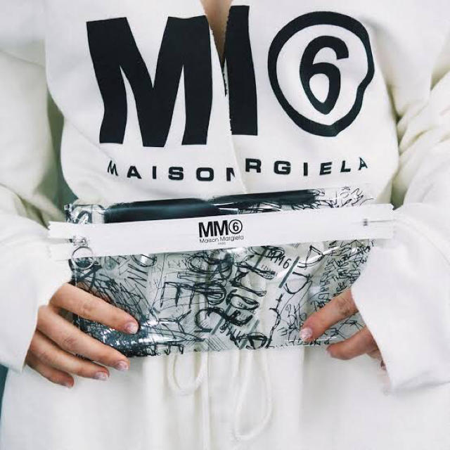 MM6(エムエムシックス)のMM6 Maison Margiela スクリブル クリアポーチ レディースのファッション小物(ポーチ)の商品写真