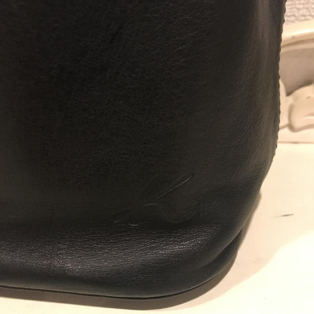 Kitamura(キタムラ)のKITAMURA本革ワンショルダーバッグ　ポーチ付き　黒 レディースのバッグ(ショルダーバッグ)の商品写真