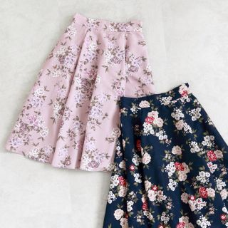 ジルバイジルスチュアート(JILL by JILLSTUART)のjill by jillstuart 花柄スカート(ひざ丈スカート)