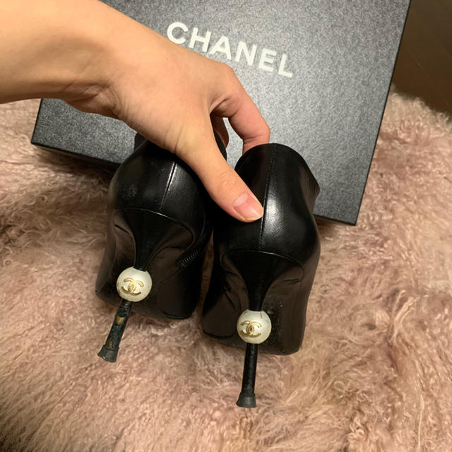 CHANEL(シャネル)のCHANEL パール　ブーティー レディースの靴/シューズ(ブーティ)の商品写真