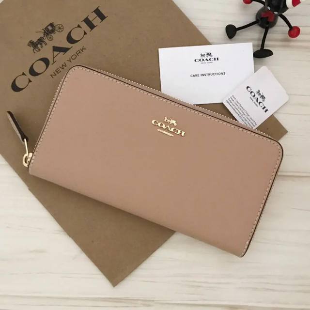 COACH(コーチ)の★新品 COACH コーチ 財布 高級感 ペブルレザー ベージュ ビーチウッド レディースのファッション小物(財布)の商品写真