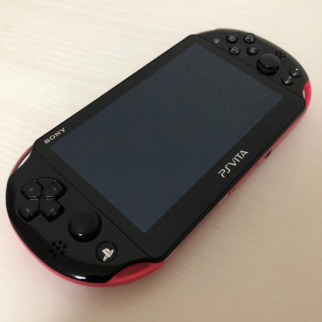 psvita  pch2000 美品　　ソフト付き