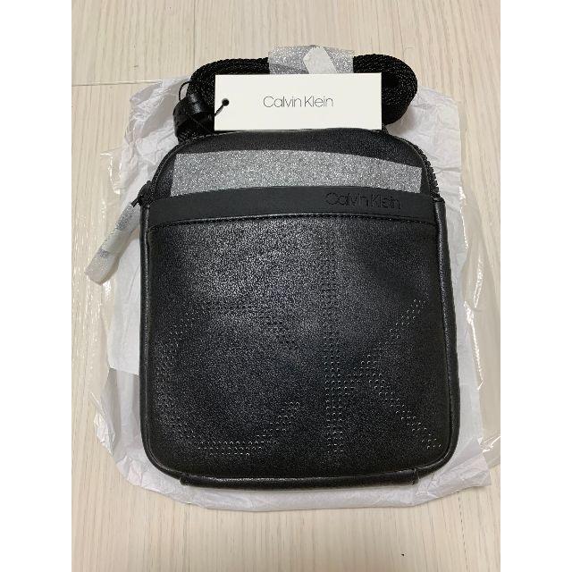 Calvin Klein(カルバンクライン)の★海外限定★　カルバンクライン ショルダーバッグ　ブラック　★新品・未使用★ メンズのバッグ(ショルダーバッグ)の商品写真