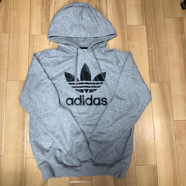 adidas(アディダス)のアディダス パーカー グレー Mサイズ 薄手 メンズのトップス(パーカー)の商品写真