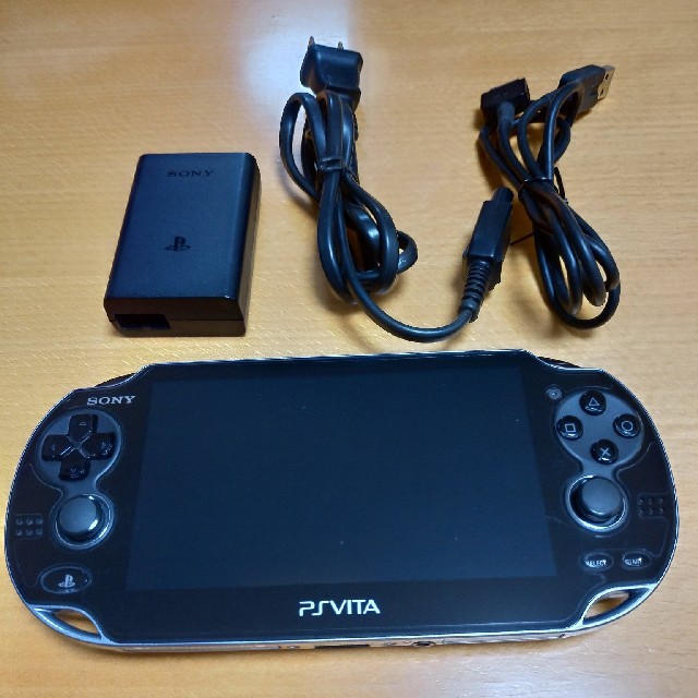 PlayStation Vita(プレイステーションヴィータ)のPlayStation Vita PCH-1000 エンタメ/ホビーのゲームソフト/ゲーム機本体(携帯用ゲーム機本体)の商品写真