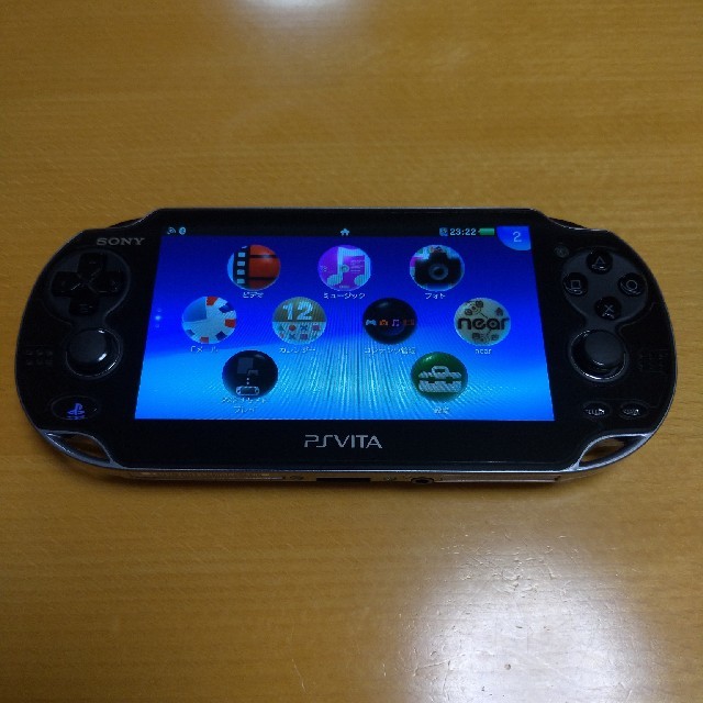 PlayStation Vita(プレイステーションヴィータ)のPlayStation Vita PCH-1000 エンタメ/ホビーのゲームソフト/ゲーム機本体(携帯用ゲーム機本体)の商品写真