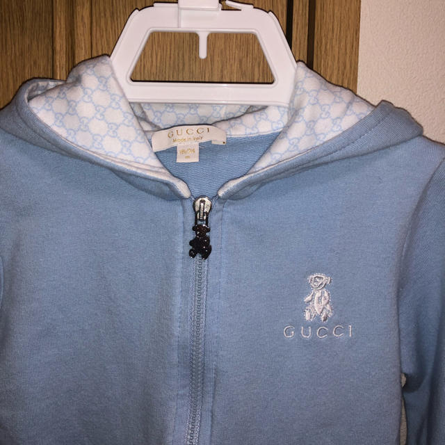 Gucci(グッチ)の本日限定値下   GUCCI パーカー 18/24M  キッズ/ベビー/マタニティのキッズ服男の子用(90cm~)(カーディガン)の商品写真