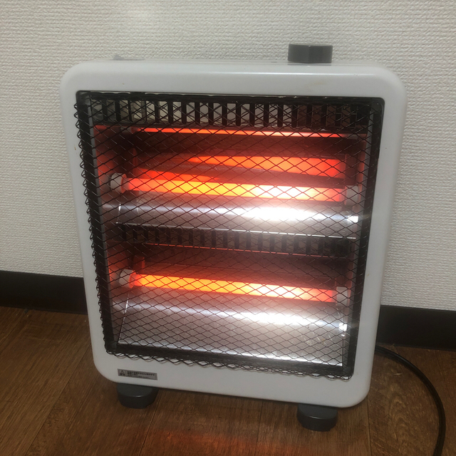 ニトリ(ニトリ)の値下げ❗️電気ストーブ　ニトリ  スマホ/家電/カメラの冷暖房/空調(電気ヒーター)の商品写真