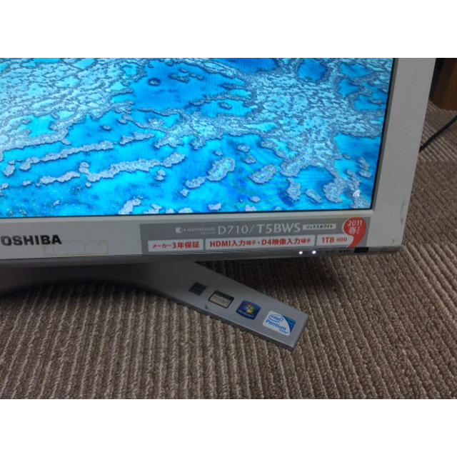 東芝 パソコン モニター一体型デスクトップ型PC