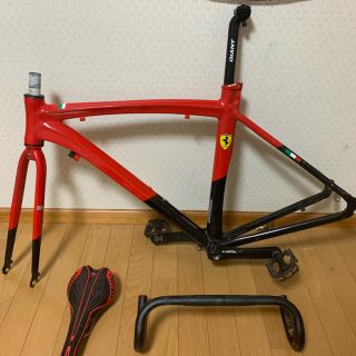 フェラーリ　フレームセット　ビンディングセットつけれます(自転車本体)