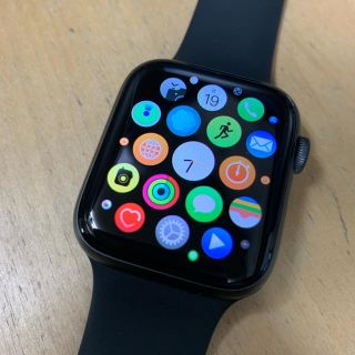 アップルウォッチ(Apple Watch)のグエン様専用ページ　Apple Watch series4(腕時計(デジタル))