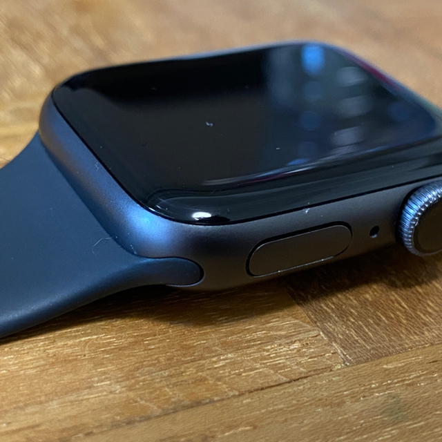 Apple Watch(アップルウォッチ)のApple Watch series 4 中古　傷あり スマホ/家電/カメラのスマホ/家電/カメラ その他(その他)の商品写真