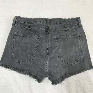 アパルトモンドゥーズィエムクラス(L'Appartement DEUXIEME CLASSE)のKORAL グレー  ショートパンツ Lサイズ相当 美品(ショートパンツ)