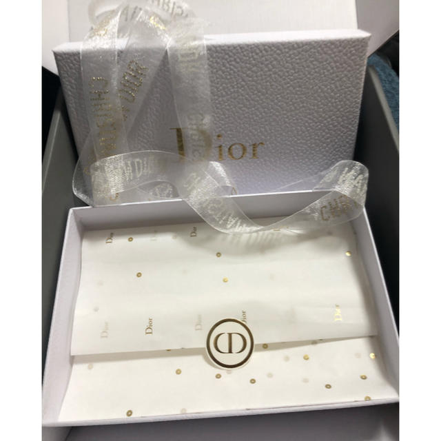 Dior(ディオール)のdiorギフトボックス インテリア/住まい/日用品のオフィス用品(ラッピング/包装)の商品写真