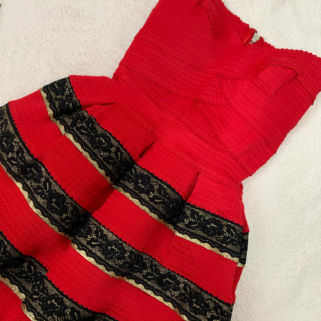 dazzy store(デイジーストア)のバンテージラメ刺繍入りボーダーベアAラインミニドレス  レディースのフォーマル/ドレス(ナイトドレス)の商品写真