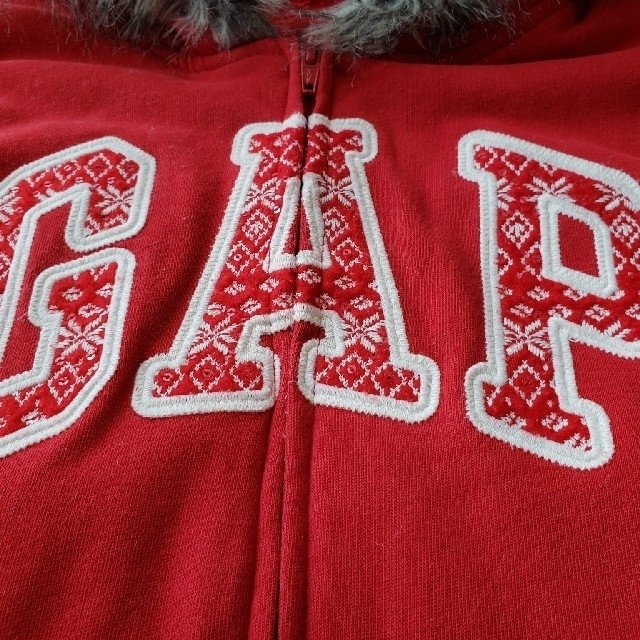 GAP Kids(ギャップキッズ)のGAP パーカー　赤 キッズ/ベビー/マタニティのキッズ服女の子用(90cm~)(ジャケット/上着)の商品写真