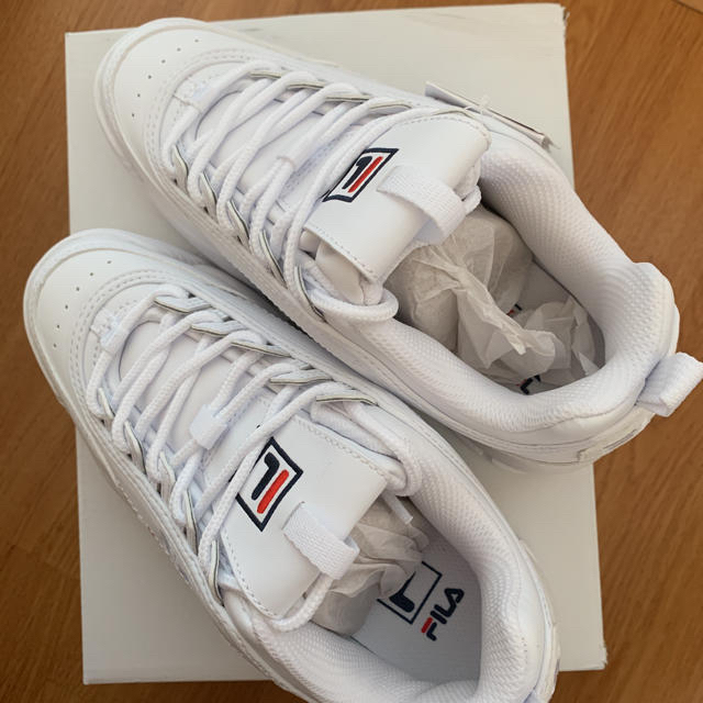 FILA(フィラ)のFILA ディスラプター２スクリプト 厚底 スニーカー 新品  レディースの靴/シューズ(スニーカー)の商品写真