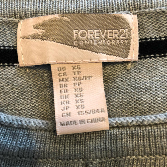 FOREVER 21(フォーエバートゥエンティーワン)のフォーエバー21 ニット レディースのトップス(ニット/セーター)の商品写真