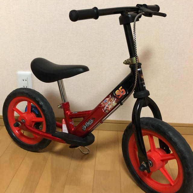 Disney(ディズニー)のストライダー キッズ/ベビー/マタニティの外出/移動用品(自転車)の商品写真