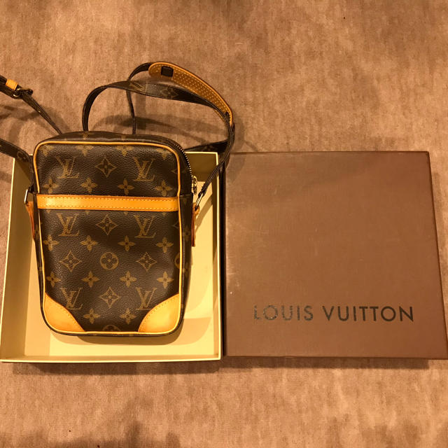 LOUIS VUITTON(ルイヴィトン)のルイヴィトン　ショルダーバッグ　モノグラムダヌーブ レディースのバッグ(ショルダーバッグ)の商品写真