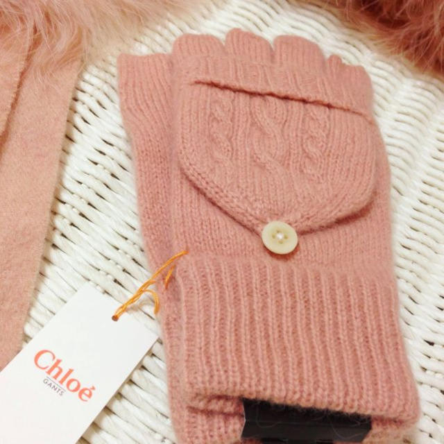 Chloe(クロエ)の新品 Chloe ニット手袋 ウール混 レディースのファッション小物(手袋)の商品写真