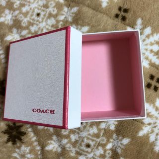 コーチ coach ピアス ピンクゴールド ショップ保存袋付き 割引を販売