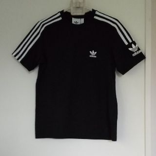 アディダス(adidas)のアディダスオリジナルTシャツ(Tシャツ(半袖/袖なし))