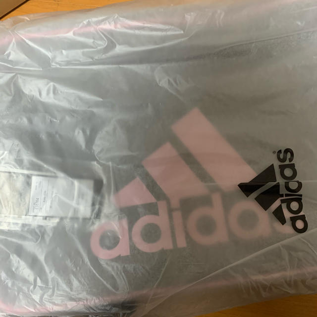 adidas(アディダス)の※新品・未使用　adidas エナメルバッグ  18L スポーツ/アウトドアのスポーツ/アウトドア その他(その他)の商品写真