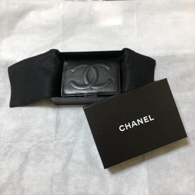 CHANEL キャビアスキン 二つ折り財布レディース