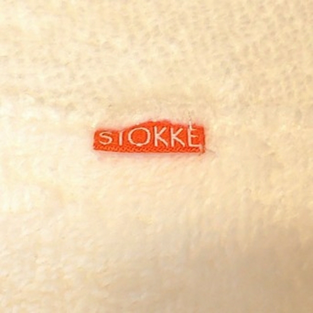 Stokke(ストッケ)のほぼ新品 未使用 STOKKE ベビーフード付きバスタオル キッズ/ベビー/マタニティのベビー服(~85cm)(バスローブ)の商品写真