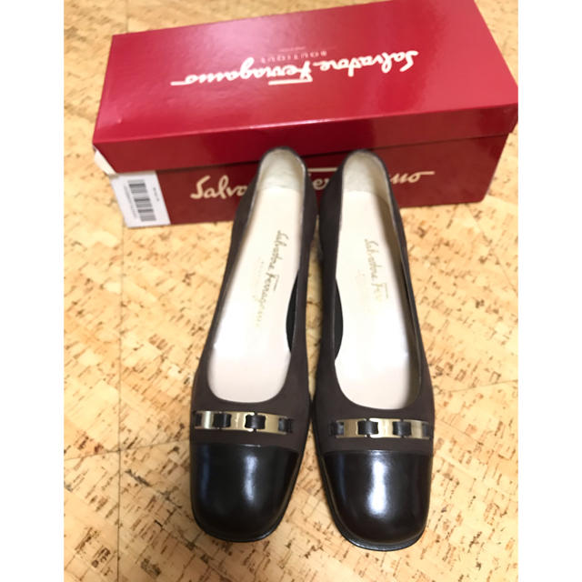 Salvatore Ferragamo(サルヴァトーレフェラガモ)の5月いっぱい母の日SALE☆ 新品  ブラウン ブラック 異素材 レディースの靴/シューズ(ハイヒール/パンプス)の商品写真