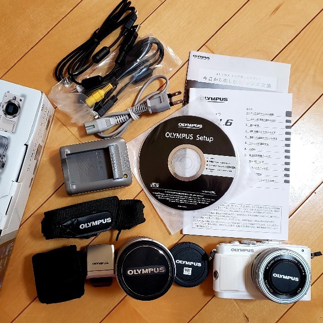 OLYMPUS PEN Lite E-PL6 ホワイト OLYMPUS PEN Lite E-PL6 ホワイト