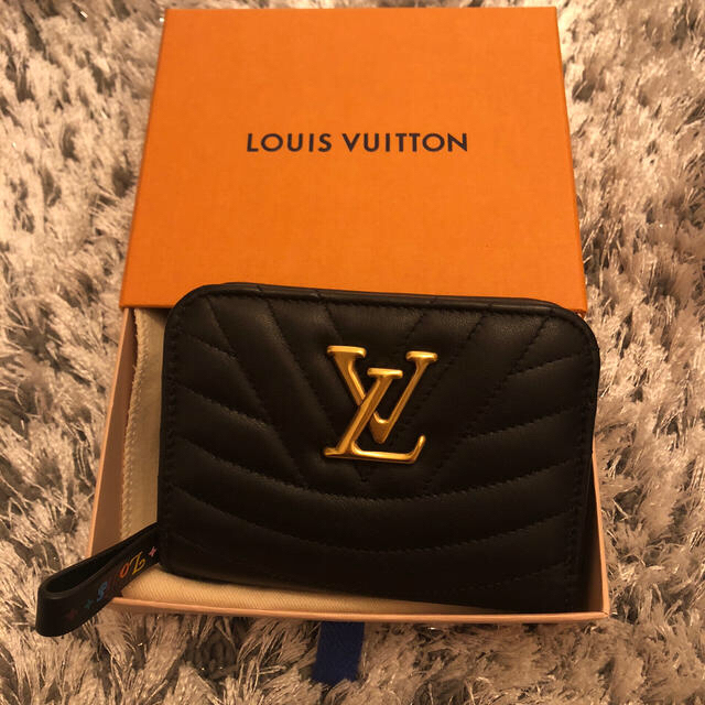人気新品 LOUIS ももさん専用 - VUITTON 財布