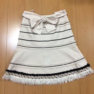 トゥービーシック(TO BE CHIC)の美品【 TO BE CHIC 】 トゥービーシック デニム スカート (ひざ丈スカート)