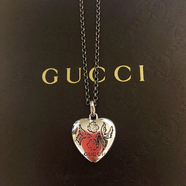 Gucci(グッチ)のグッチ blind for love ネックレス ハート レディースのアクセサリー(ネックレス)の商品写真