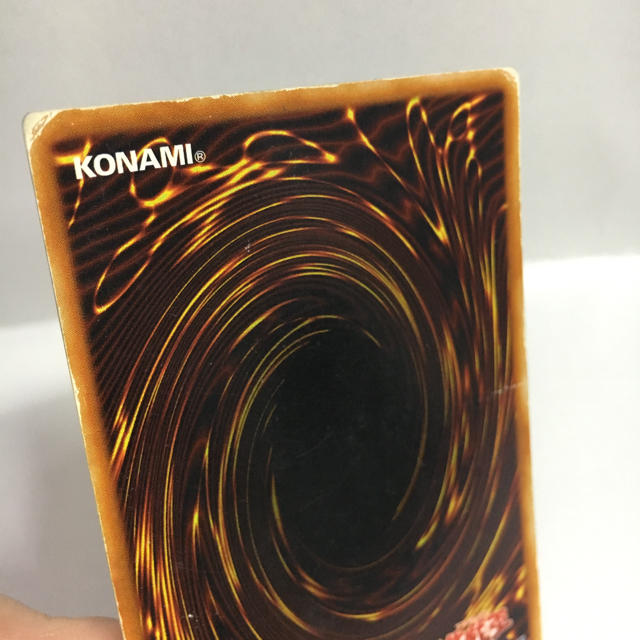 遊戯王(ユウギオウ)の遊戯王 ブラックマジシャン UR エンタメ/ホビーのトレーディングカード(シングルカード)の商品写真