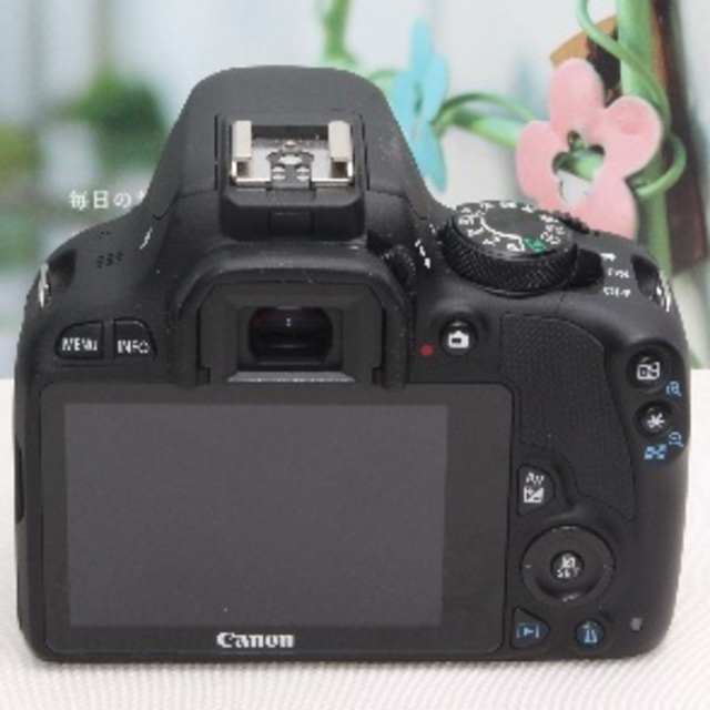 Canon(キヤノン)の❤️300mm超望遠&予備バッテリー❤️キャノン Kiss X7 ダブルレンズ スマホ/家電/カメラのカメラ(デジタル一眼)の商品写真