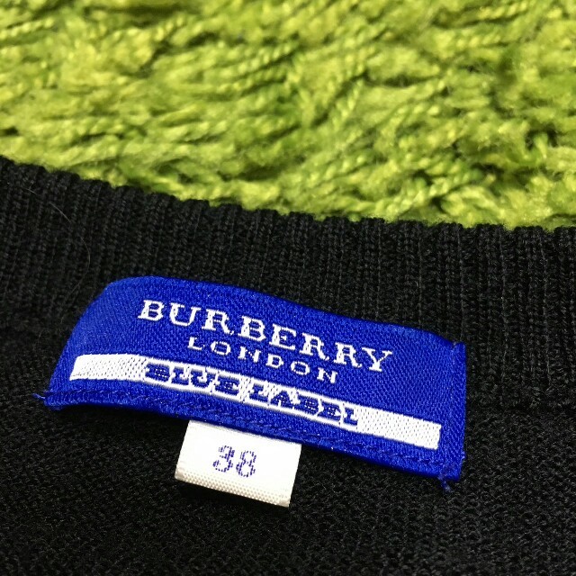 BURBERRY BLUE LABEL(バーバリーブルーレーベル)のburberryバーバリーブルーレーベル　レディベーシックカーディガン黒 レディースのトップス(カーディガン)の商品写真