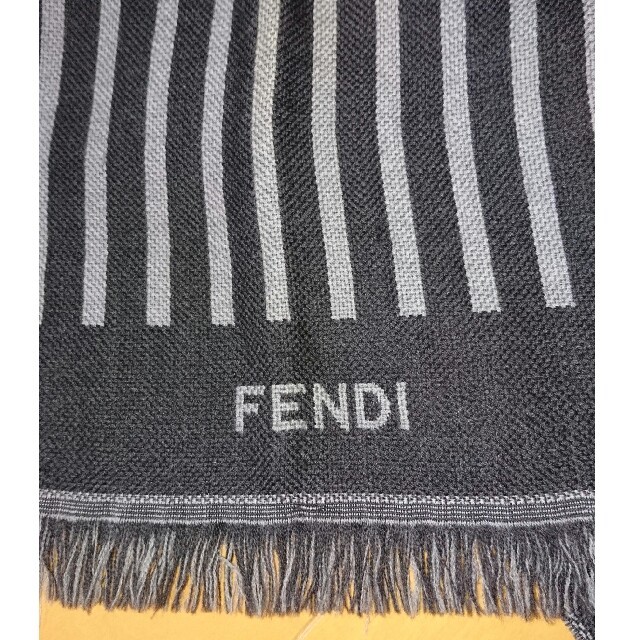 FENDI(フェンディ)のフェンディ マフラー
 レディースのファッション小物(マフラー/ショール)の商品写真