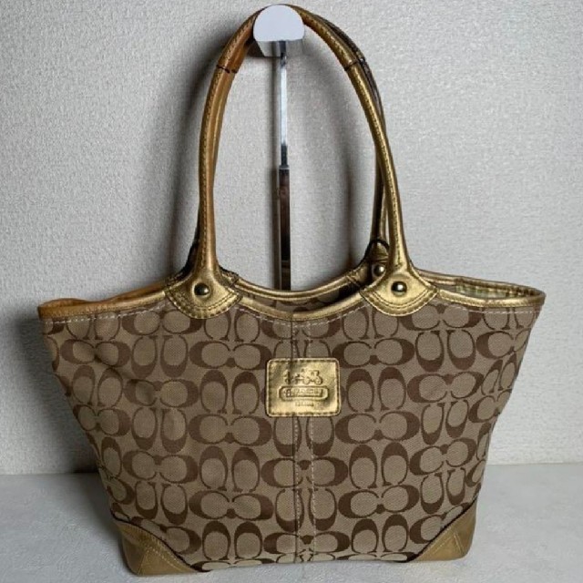 COACH - コーチ トートバッグ シグネチャー 中古の通販 by COACH - コーチ トートバッグ シグネチャー 中古の通販 by