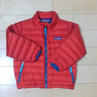 パタゴニア(patagonia)のパタゴニア　ダウン　3T　赤　キッズ　ベビー(ジャケット/上着)