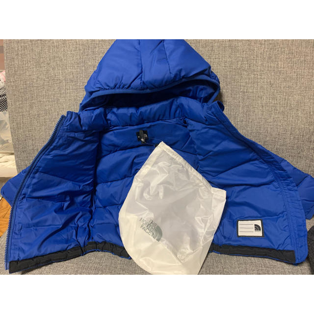 THE NORTH FACE(ザノースフェイス)の【新品/未使用】ノースフェイス　アコンカグア　フーディー　サイズ80 ベビー キッズ/ベビー/マタニティのベビー服(~85cm)(ジャケット/コート)の商品写真