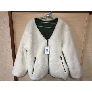 ダブルクローゼット(w closet)の【新品タグ付】w closet リバーシブルボアブルゾン カーキ(ブルゾン)