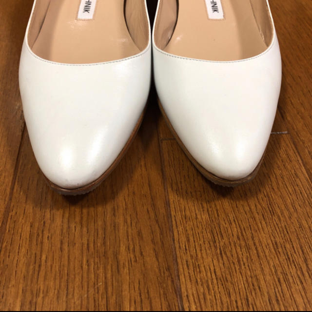 Ron Herman(ロンハーマン)のぷる様購入分MANOLO BLAHNIK リストニー 裏張り済み レディースの靴/シューズ(ハイヒール/パンプス)の商品写真