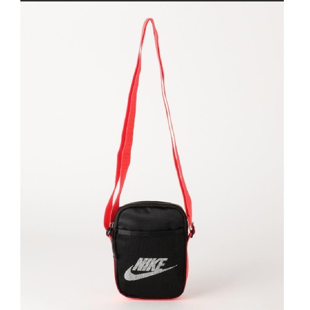 NIKE(ナイキ)の★年始大特価★新品・未使用★NIKE(ナイキ)ヘリテージサコッシュ スポーツ/アウトドアのアウトドア(登山用品)の商品写真