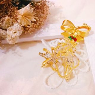 イエナ(IENA)の⌘vintage⌘ クリスマスベルと雪のビーズブローチ 古着 飾り レトロ 冬(イヤリング)