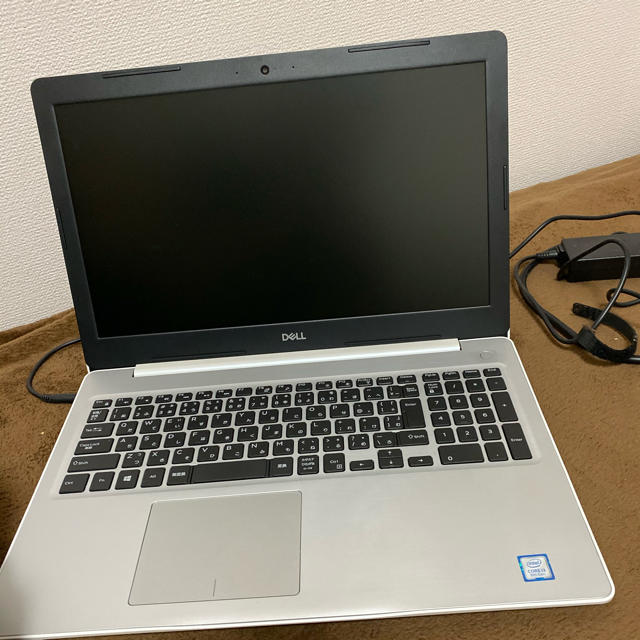 Dell Inspiron 15 5570PC/タブレット