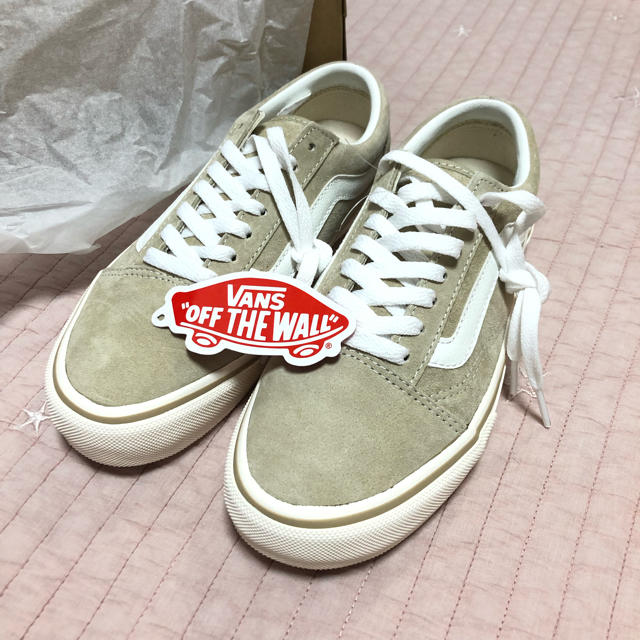 VANS(ヴァンズ)の新品VANSオールドスクール ベージュ22.5cm レディースの靴/シューズ(スニーカー)の商品写真